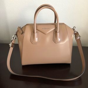 Small smooth calfskin Givenchy Antigona in beige